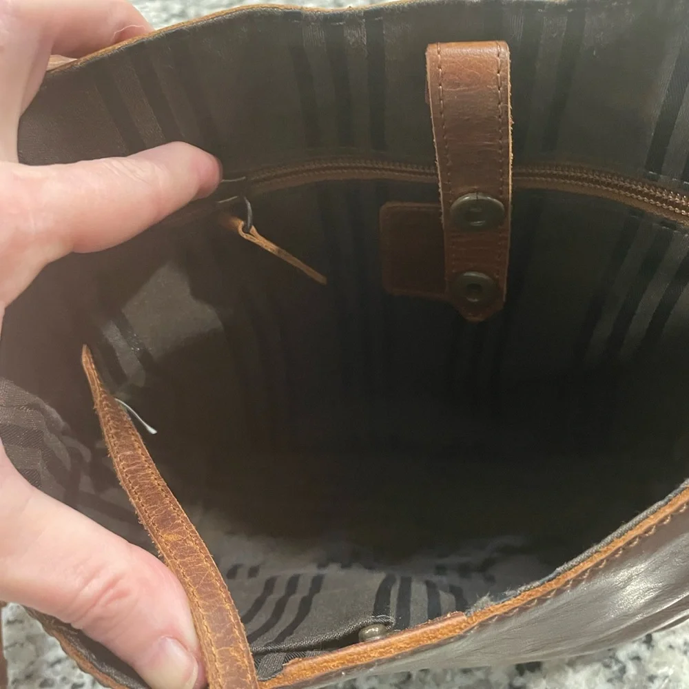 Frye Melissa Saddle Crossbody - Picture 4 of 8